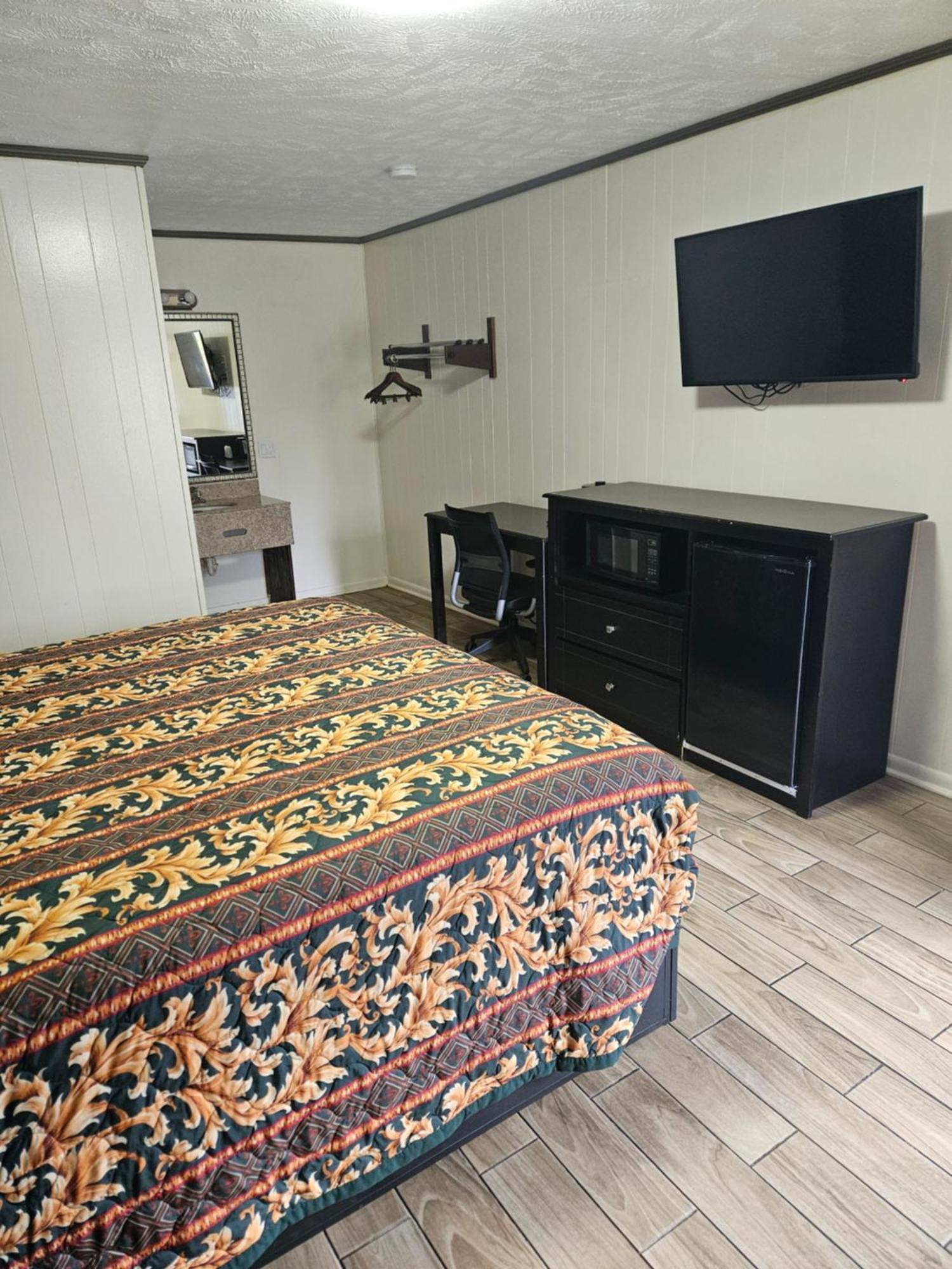 Traveler'S Inn Roanoke 外观 照片