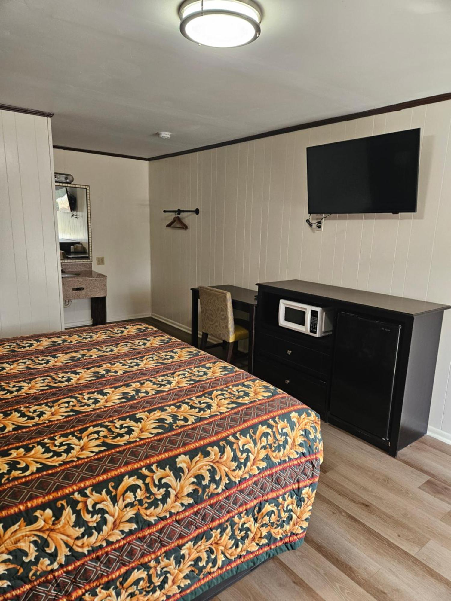 Traveler'S Inn Roanoke 外观 照片