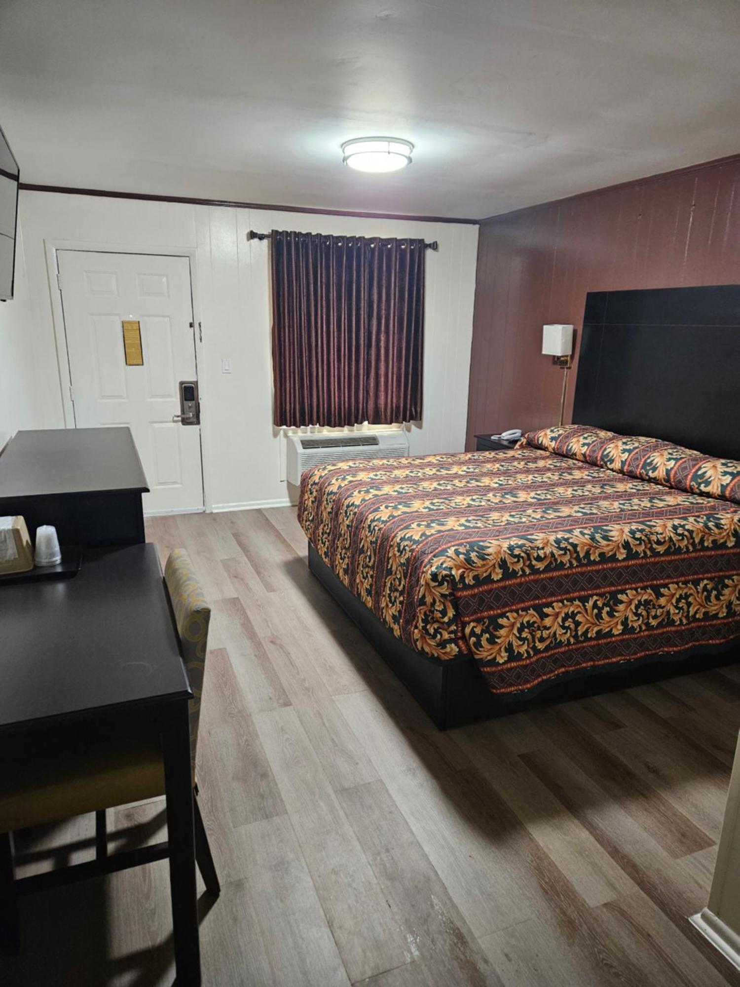 Traveler'S Inn Roanoke 外观 照片