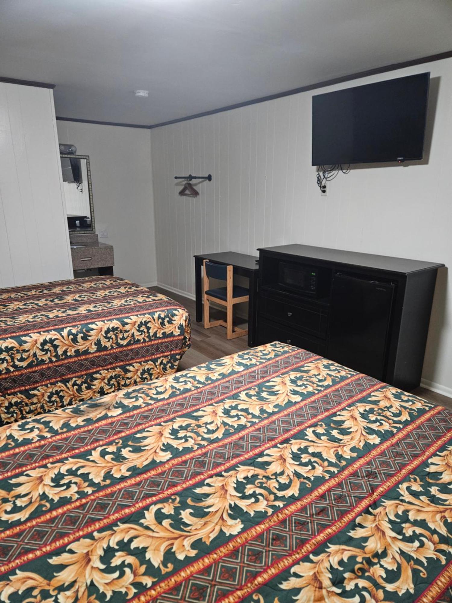 Traveler'S Inn Roanoke 外观 照片